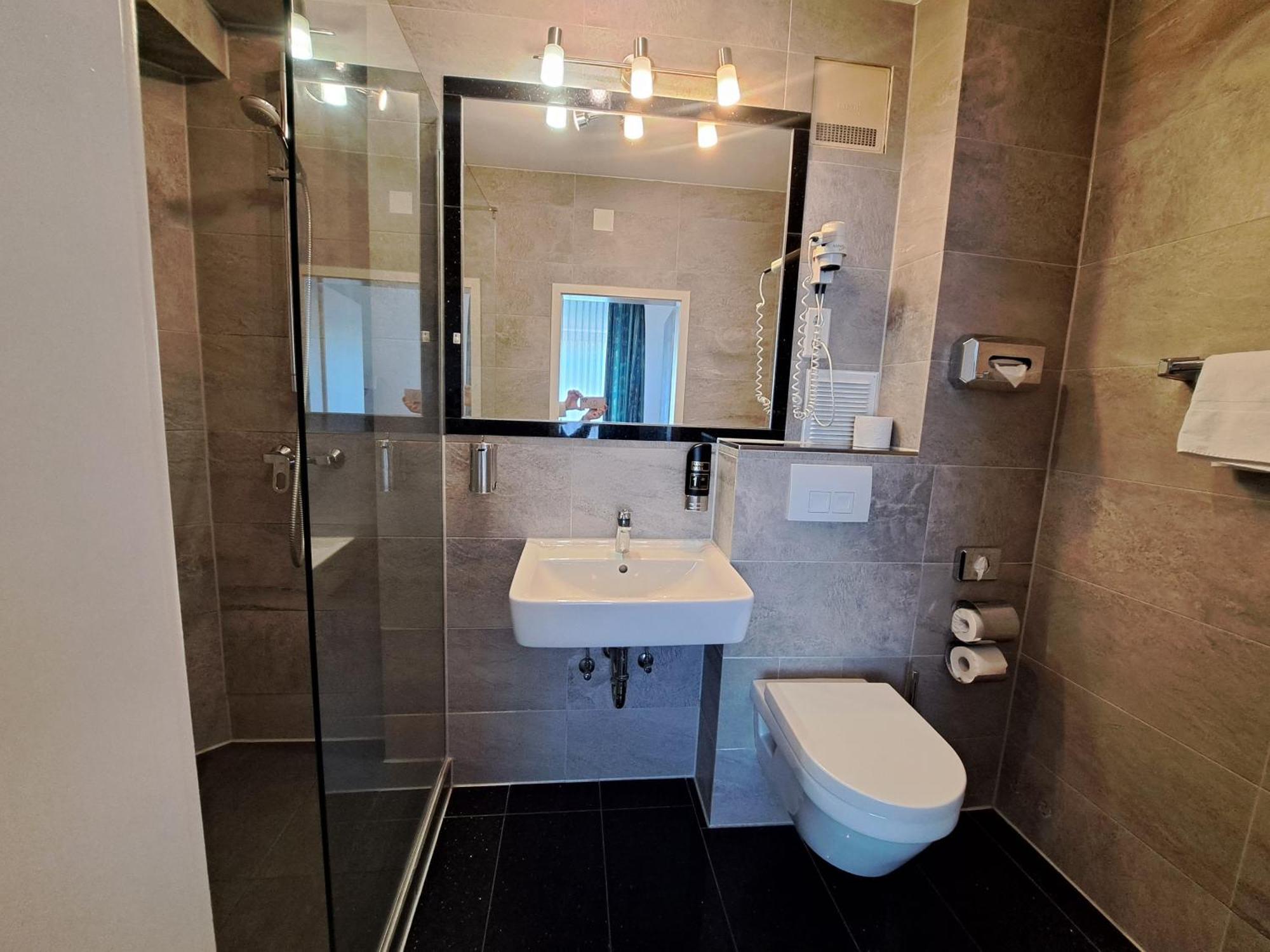 Hotel Hauptbahnhof 3*