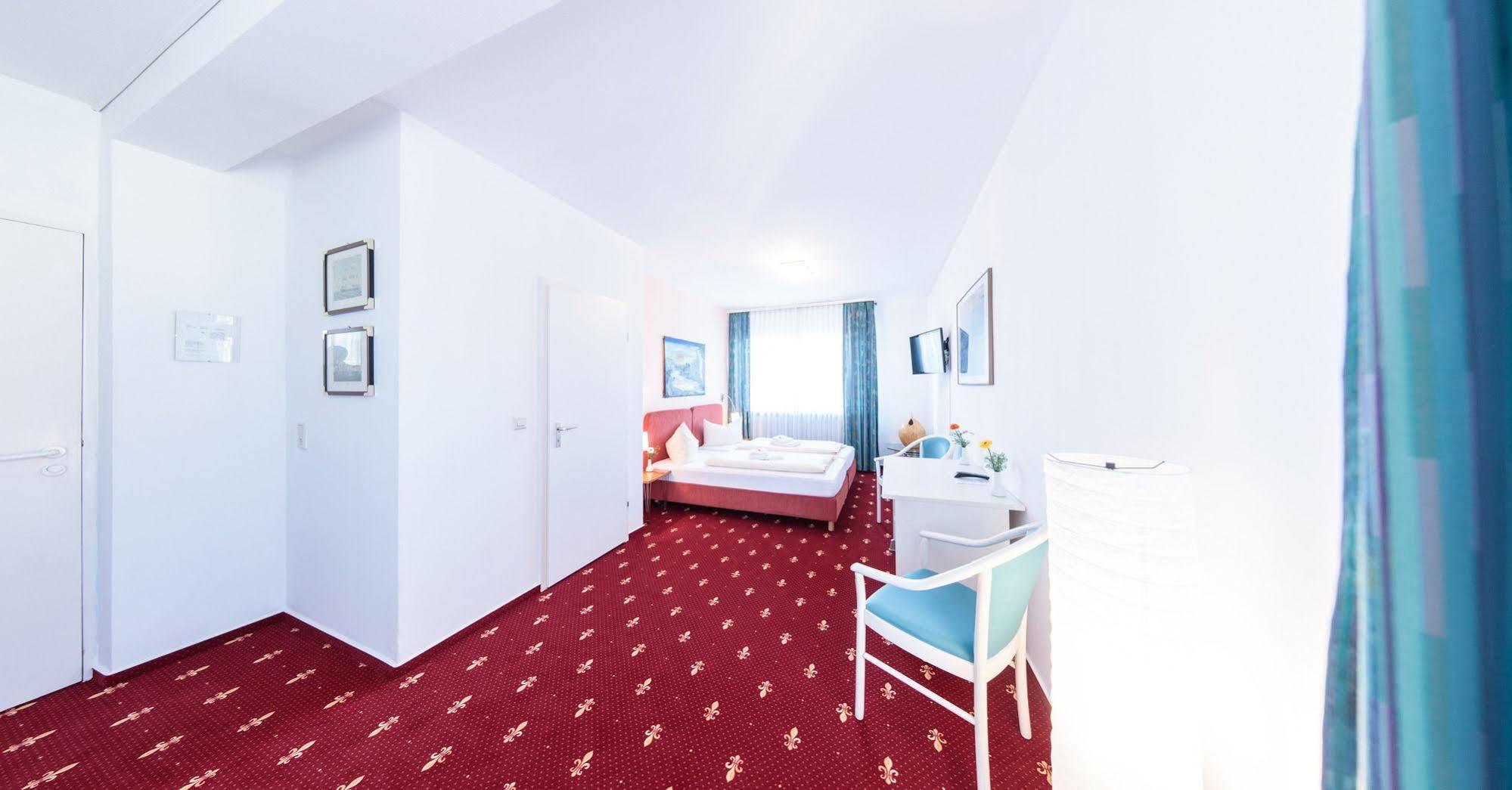 Hauptbahnhof Hotel